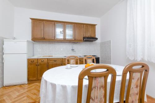 Apartment Jurin Eva