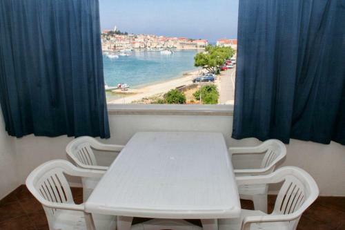 Apartment Primosten 3088b