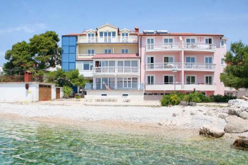 Apartment Primosten 3088b