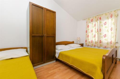 Apartments Karmela