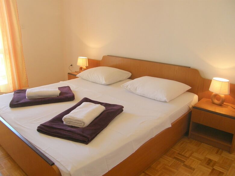 Apartments Jerolim