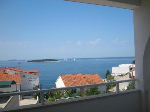 Apartments By The Sea Primosten - 15704