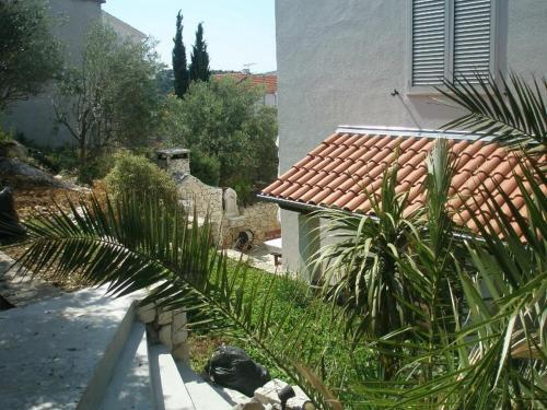 Apartments By The Sea Primosten - 15704