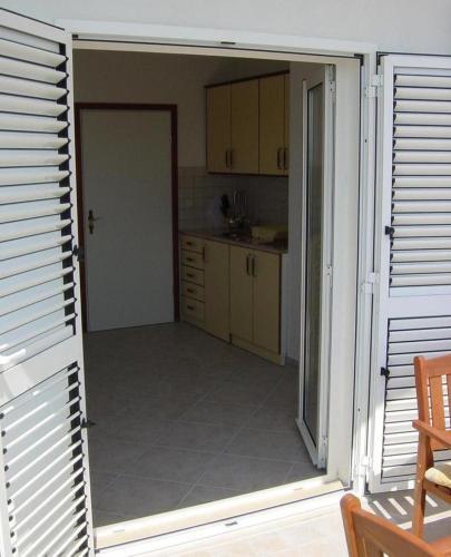 Apartment Primosten 15704c
