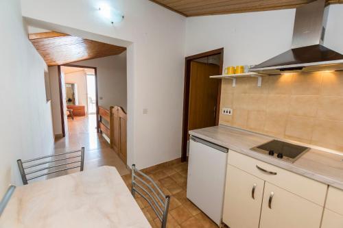 Apartments Jere_stipe