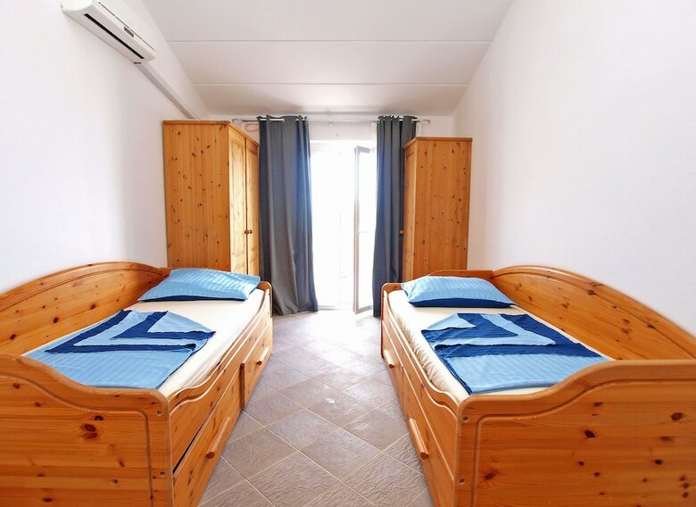 Apartments Ivan 65