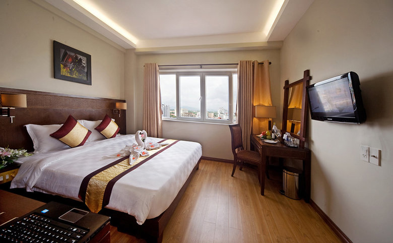 Gold Hotel