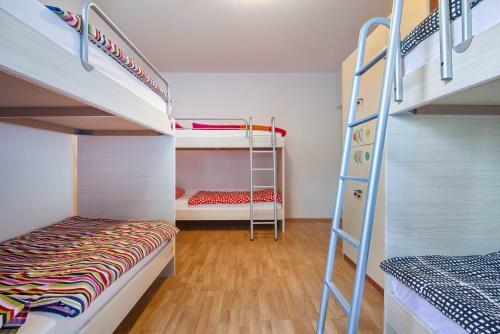 Hostel Step2