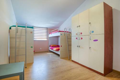 Hostel Step2