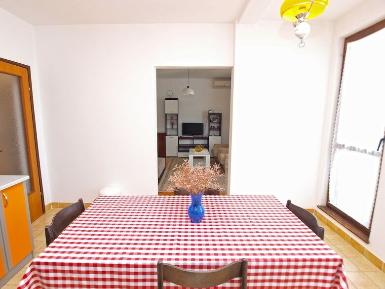 Apartments Ivan 41