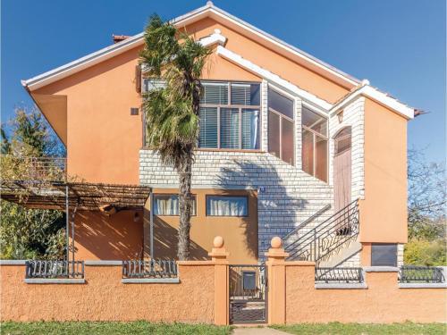 Two-bedroom Apartment In Pula