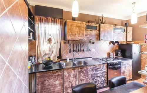 Two-bedroom Apartment In Pula