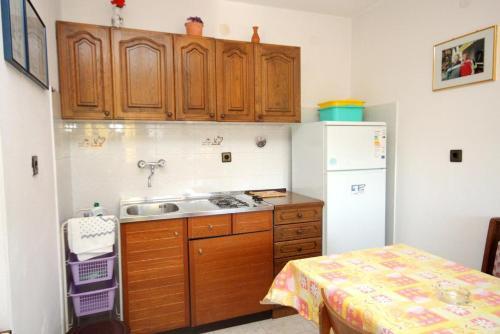 Apartments By The Sea Banjole (pula) - 3002