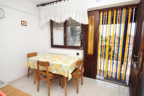 Apartments By The Sea Banjole (pula) - 3002