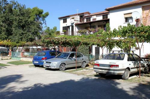 Apartments By The Sea Banjole (pula) - 3002
