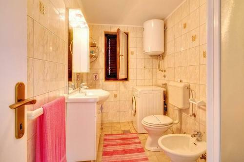 Apartments Karsiole