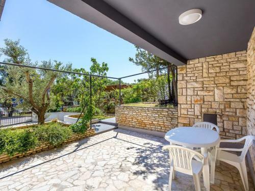 Apartment House Vico