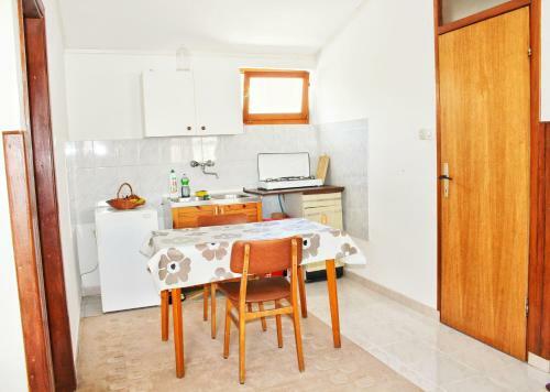 Apartment Niko Id:0008