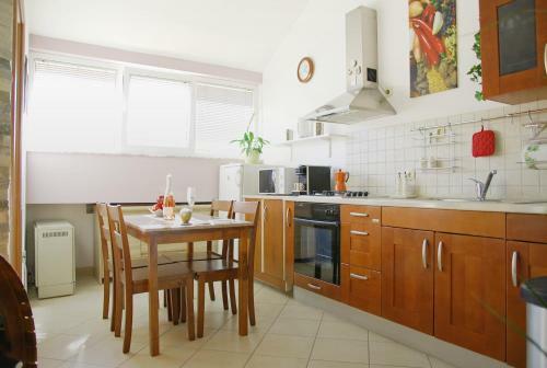 Center Stylish Apartment