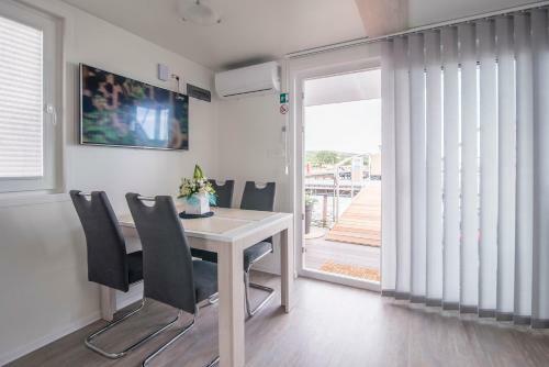 Apartamento Floating Holiday Home