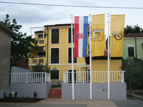 Apartments By The Sea Punat (Krk) - 13538