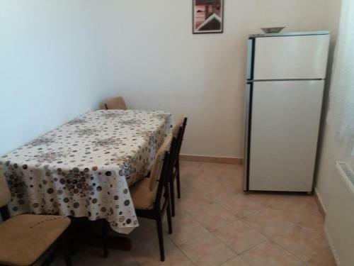 Apartments With A Parking Space Banjol (rab) - 14138