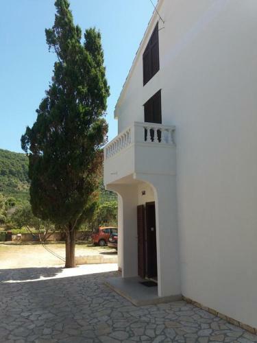 Apartments With A Parking Space Banjol (rab) - 14138