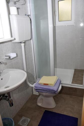 Apartments By The Sea Barbat (rab) - 14512