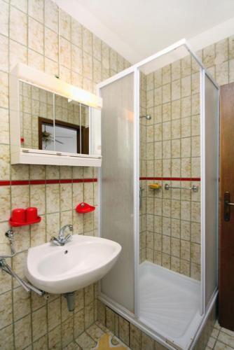 Apartment Barbat 5015b