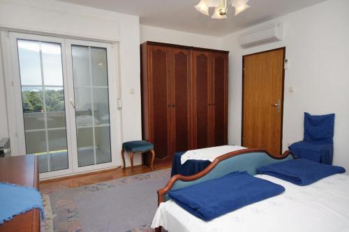 Apartments With A Parking Space Banjol (rab) - 5022