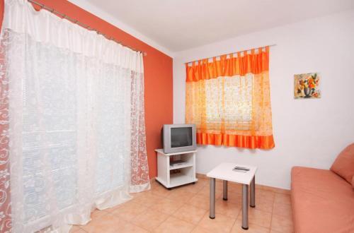 Apartments With A Parking Space Banjol (rab) - 5071