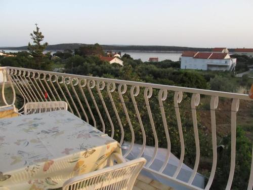 Apartments With A Parking Space Banjol (rab) - 16334