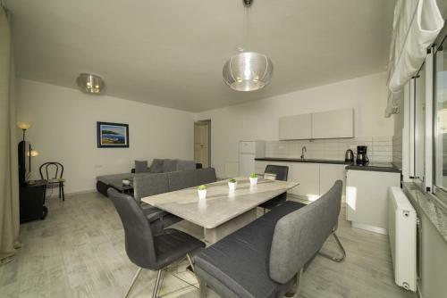Apartment Kampor 15310a
