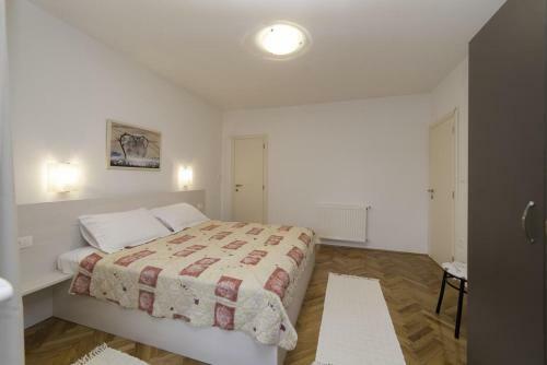 Apartment Kampor 15310a