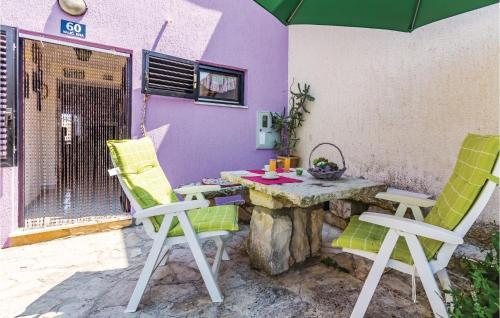 Two-bedroom Holiday Home In Selo Rakalj