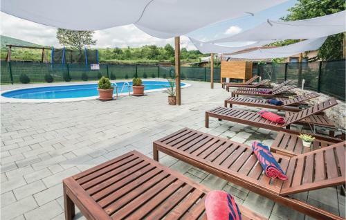 Two-bedroom Apartment In Rakovica