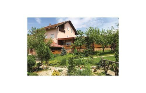 Two-bedroom Apartment In Rakovica