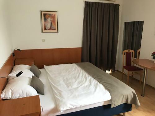Hostal Pansion Danica