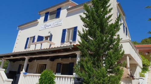 Hostal Double Room Rava 15880c