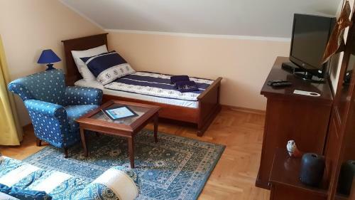 Hostal Triple Room Rava 15880d