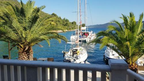 Hostal Double Room Rava 15880b