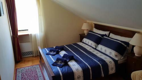 Hostal Double Room Rava 15880f