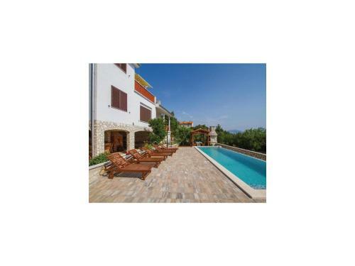 Studio Apartment In Labin