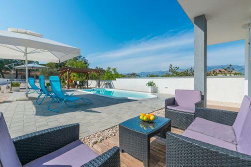 Mathieu Holiday Home