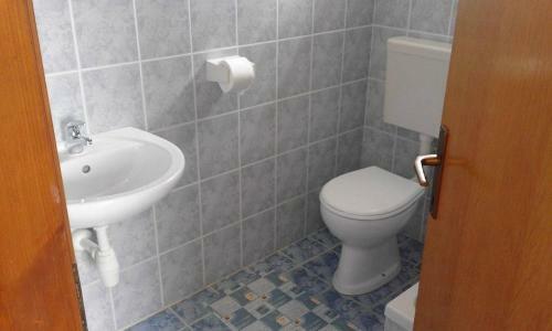 Apartment Razanac 13707c