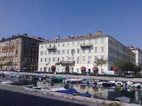 Apartments By The Sea Rijeka - 13746