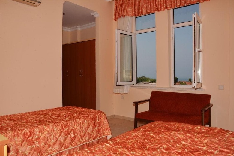 Hotel Kervan Side