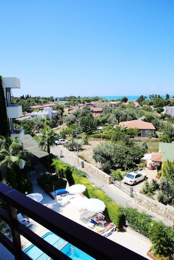 Hotel Kervan Side
