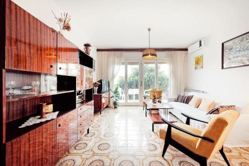 Apartments By The Sea Rogoznica - 1090