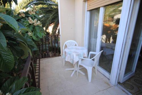 Apartments By The Sea Rogoznica - 1090